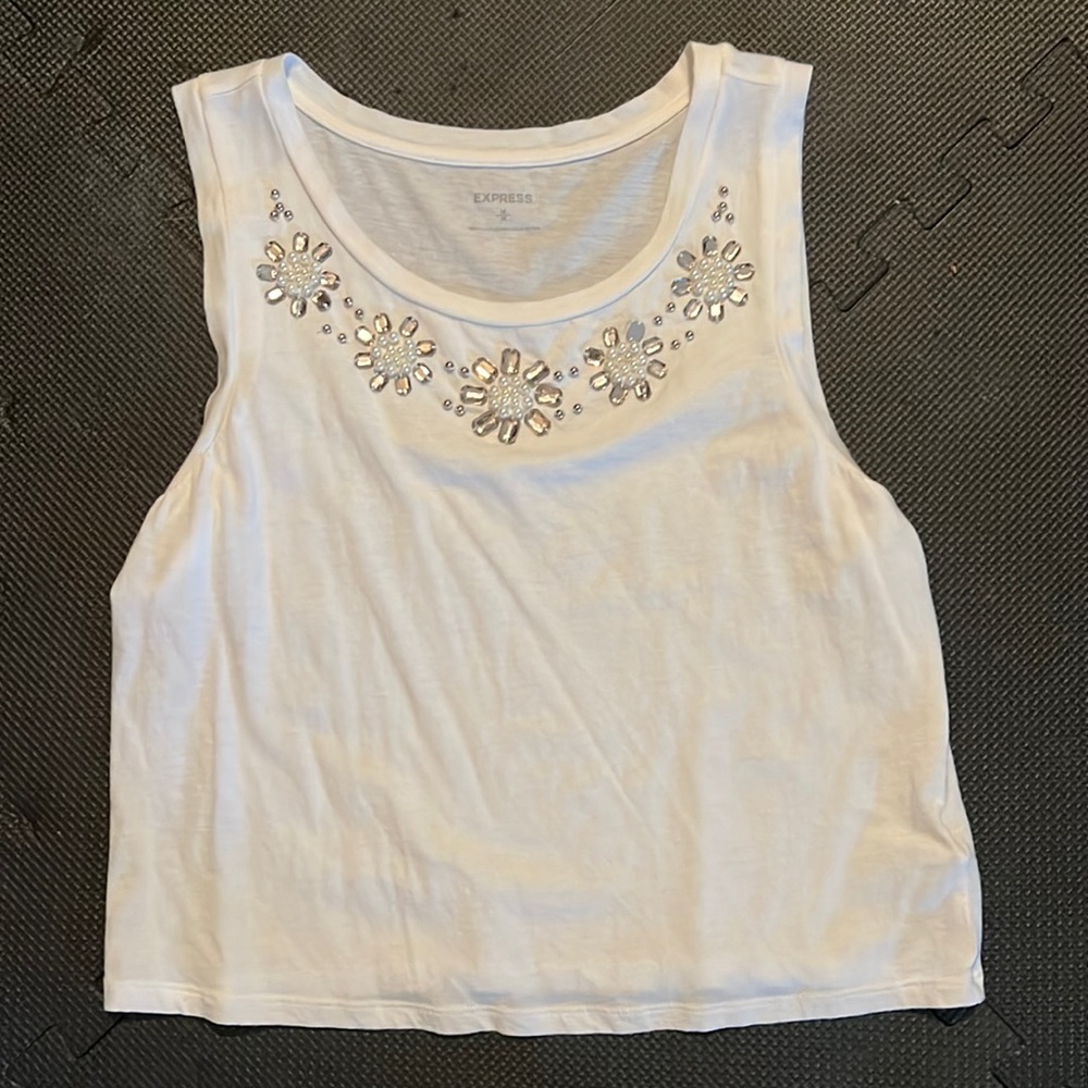 Express jeweled tee size medium